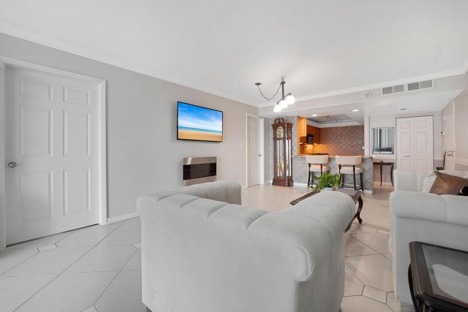2400 Presidential Way # 1206, West Palm Beach FL 33401 photo 3