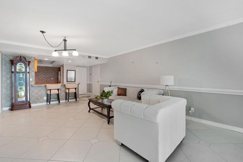 2400 Presidential Way # 1206, West Palm Beach FL 33401 photo 4