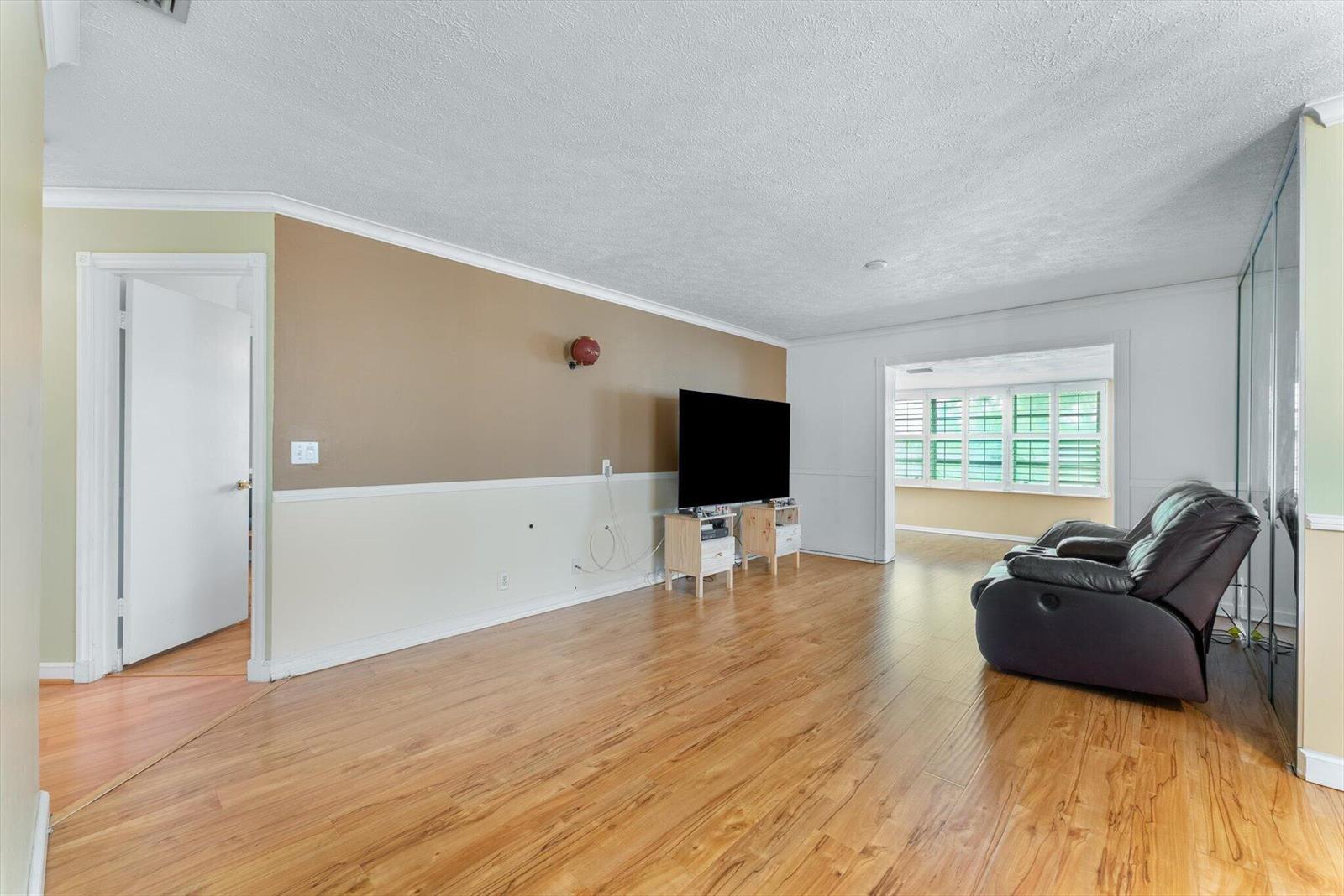 8000 Lagos De Campo Boulevard # 307, Tamarac FL 33321 photo 5