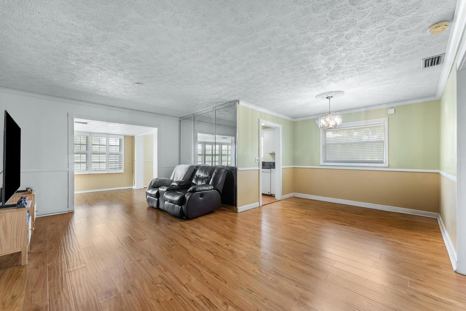 8000 Lagos De Campo Boulevard # 307, Tamarac FL 33321 photo 4
