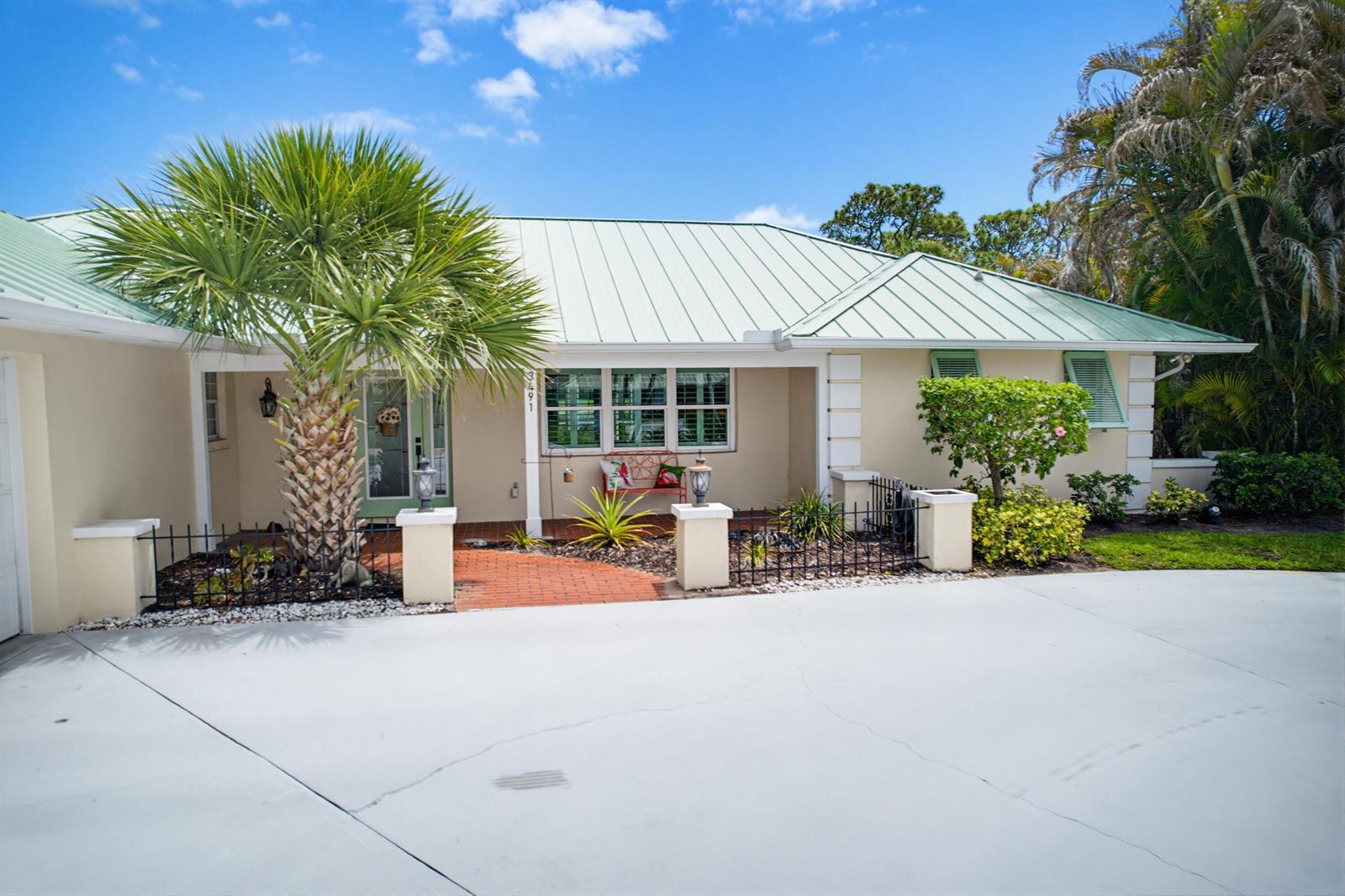 3491 SE Clubhouse Place, Stuart FL 34997 photo 2