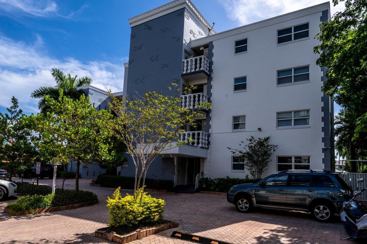 40 Isle Of Venice Drive # 9, Fort Lauderdale FL 33301