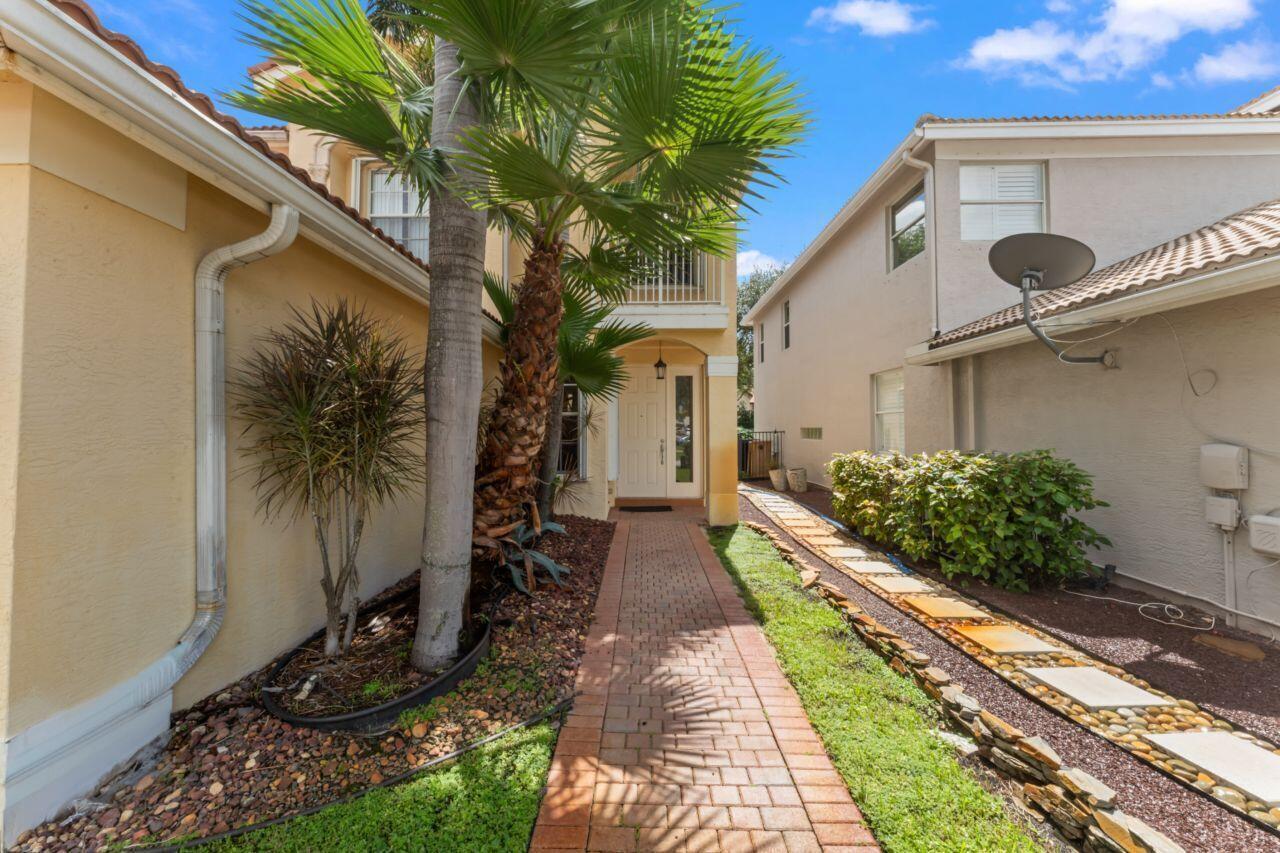 8492 Breezy Oak Way, Boynton Beach FL 33473 photo 3