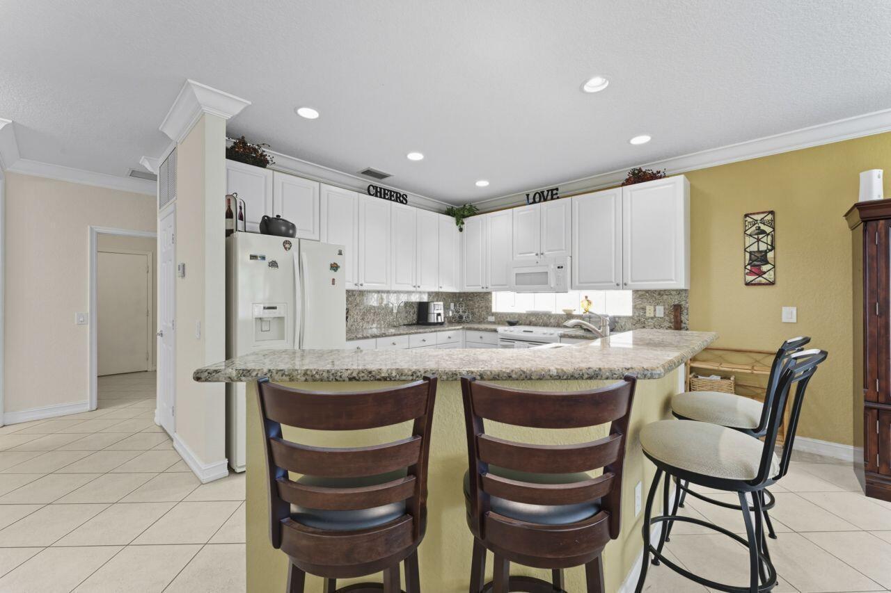 8492 Breezy Oak Way, Boynton Beach FL 33473