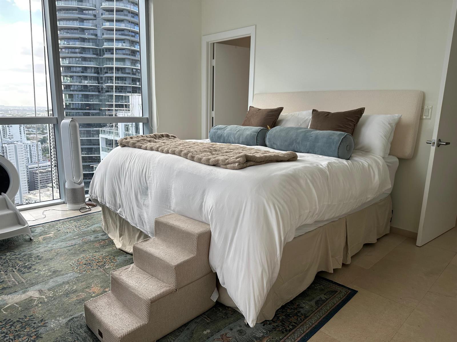 1060 Brickell Avenue # 3711, Miami FL 33131 photo 5