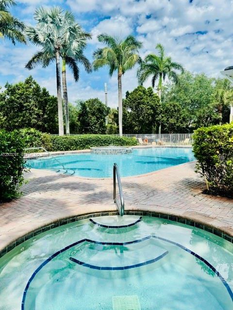 556 NW 39th Cir, Boca Raton FL 33431 photo 3