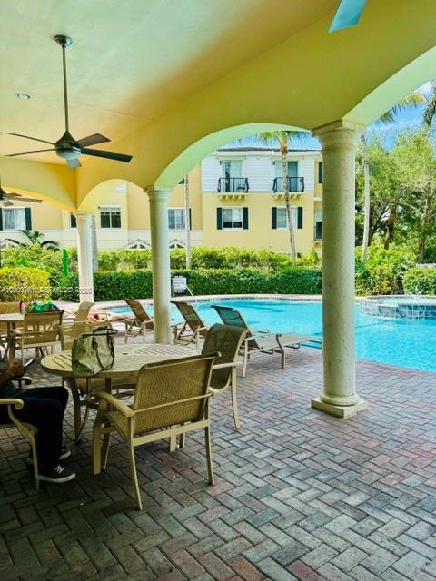 556 NW 39th Cir, Boca Raton FL 33431 photo 4