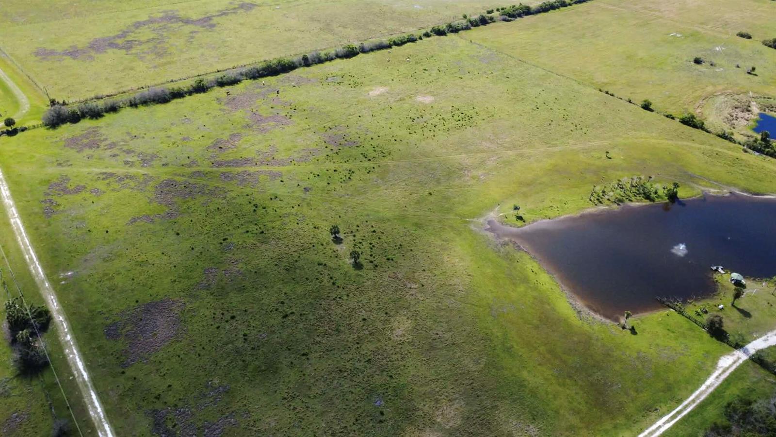 8121 NW 58th Lane, Okeechobee FL 34972 photo 2