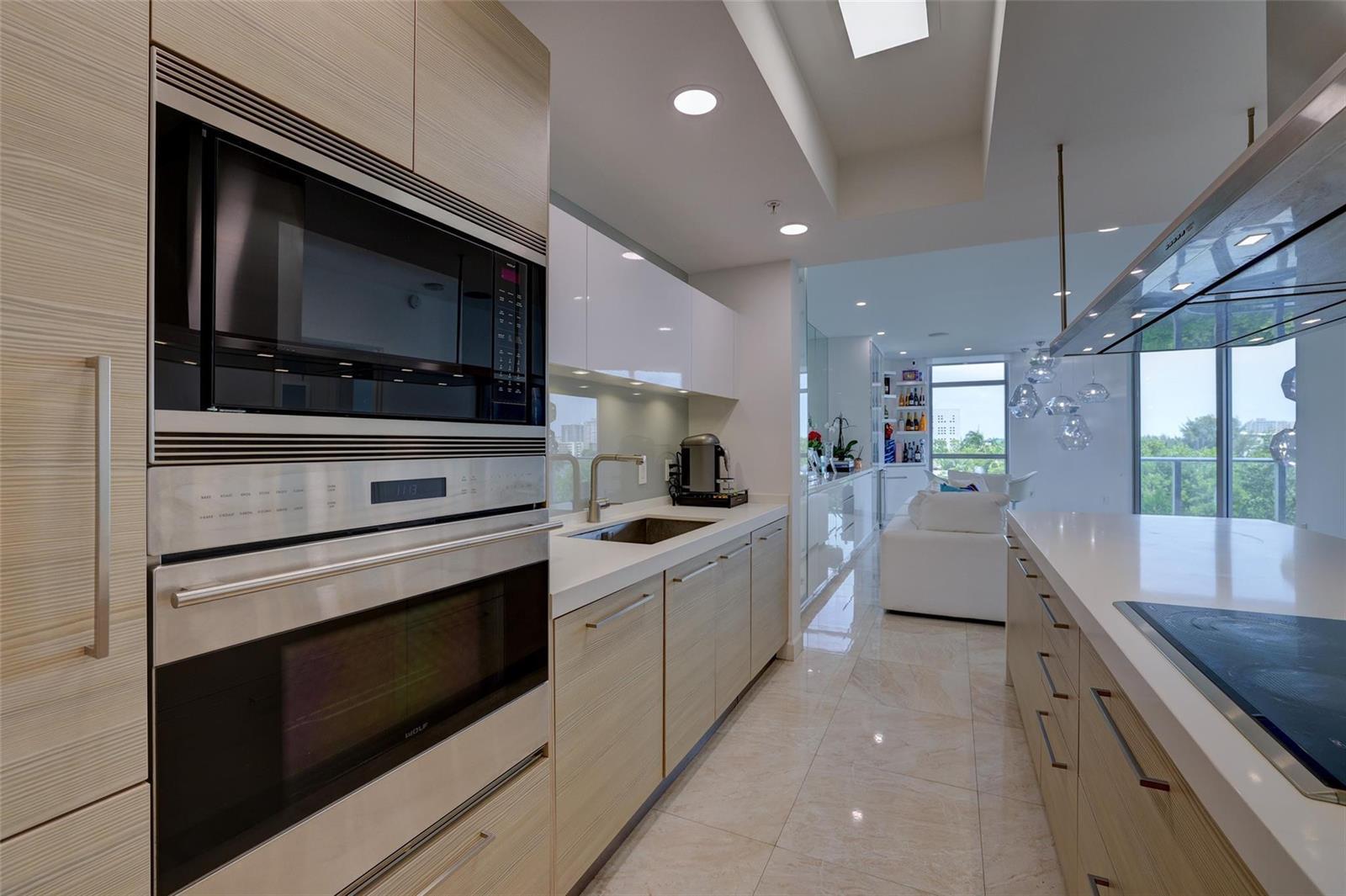 17301 Biscayne Boulevard # 406, North Miami Beach FL 33160 photo 4