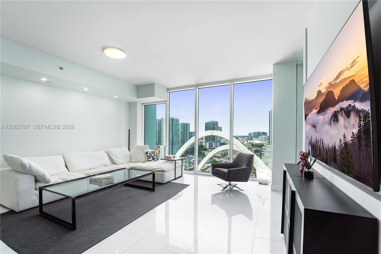 1040 Biscayne Blvd # 1905, Miami FL 33132 photo 2