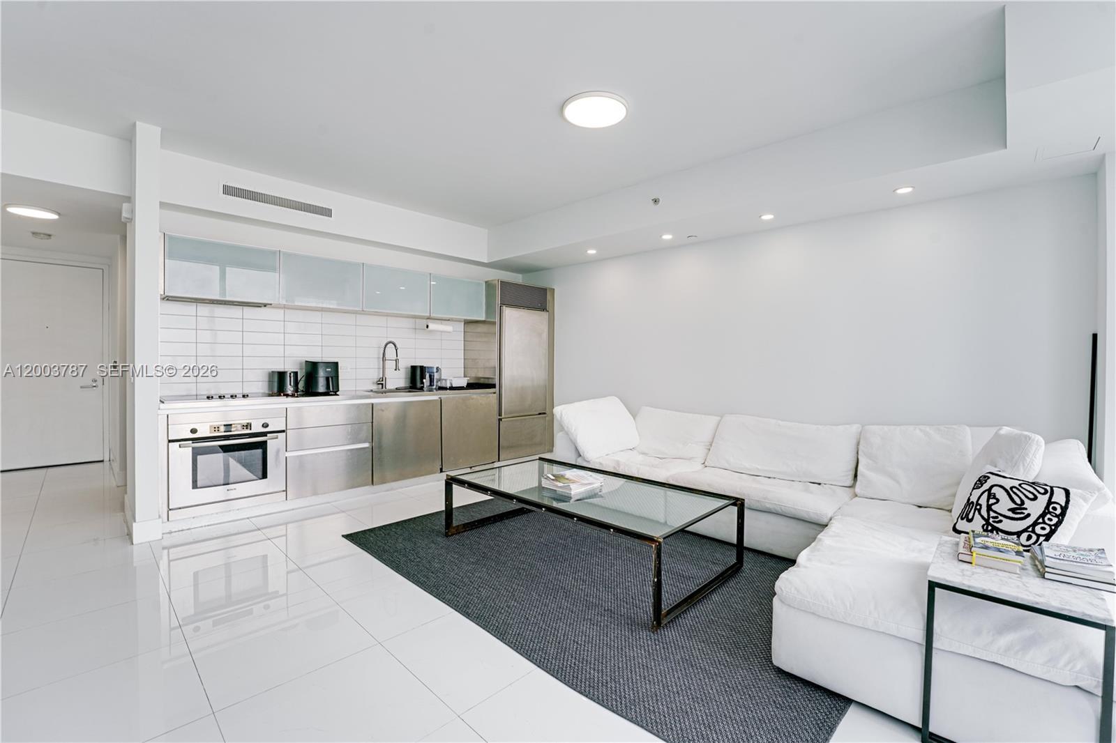 1040 Biscayne Blvd # 1905, Miami FL 33132 photo 4