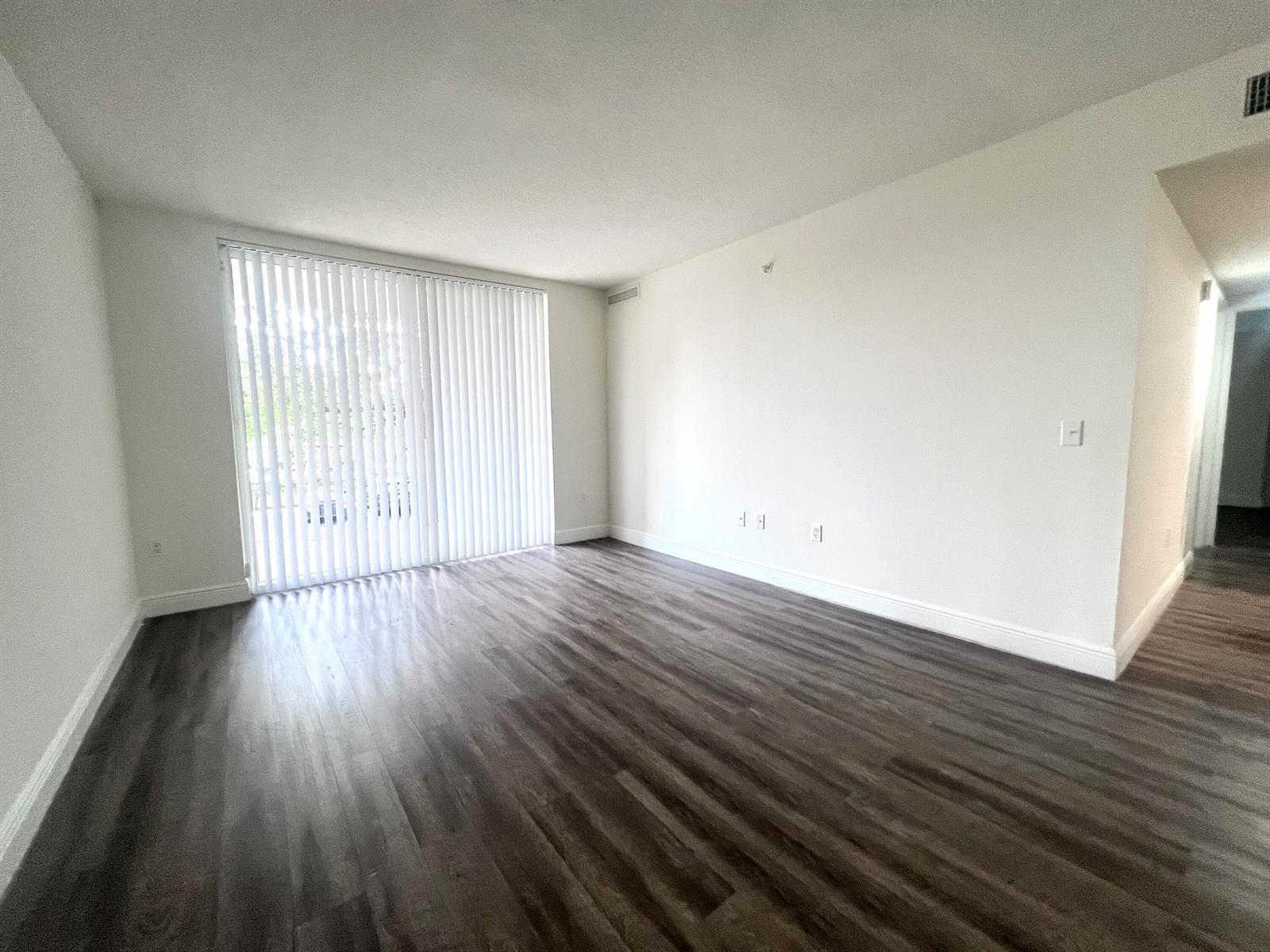 18335 NW 68 Avenue # 110, Hialeah FL 33015 photo 2