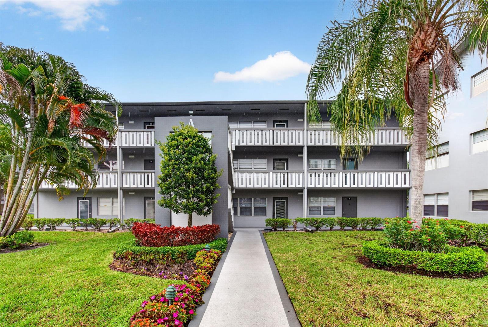 19 Suffolk A, Boca Raton FL 33434 photo 2