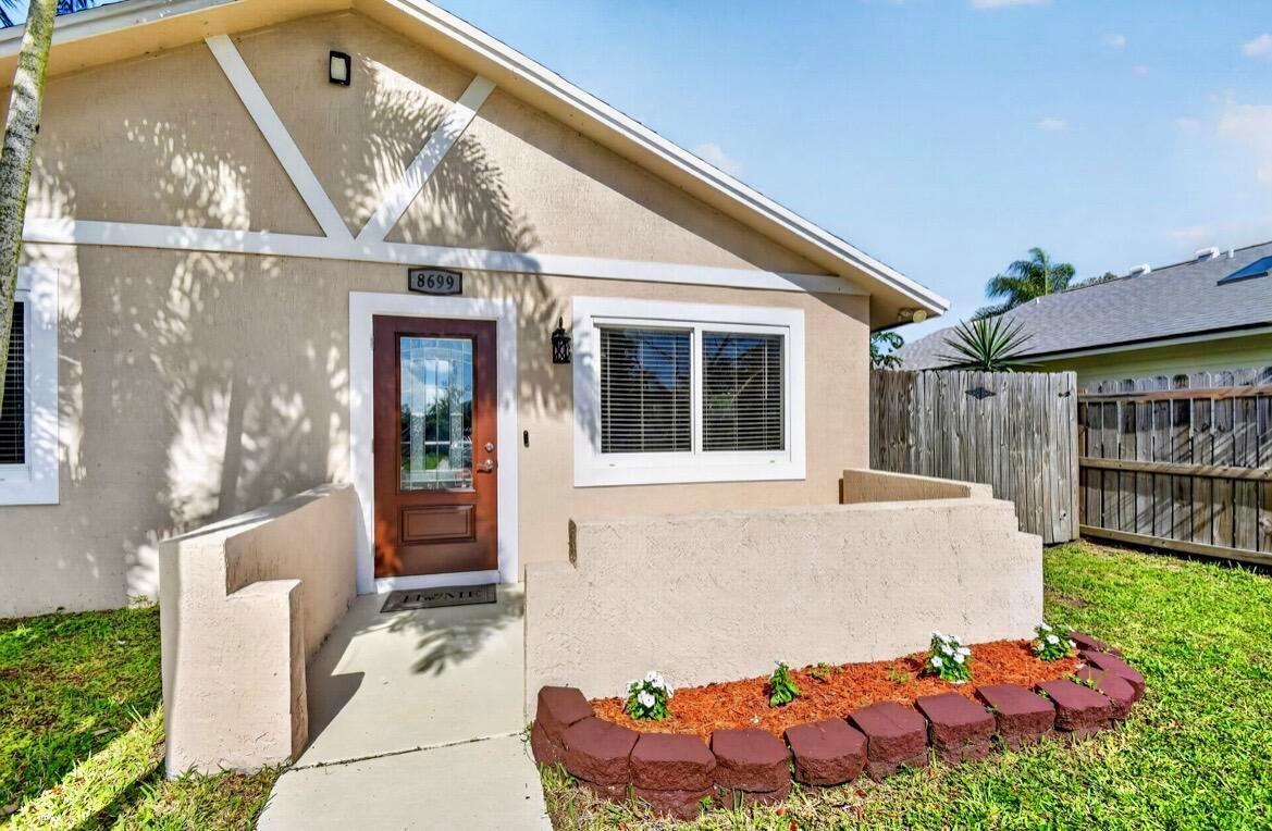 8699 Uranus Terrace, West Palm Beach FL 33403 photo 2