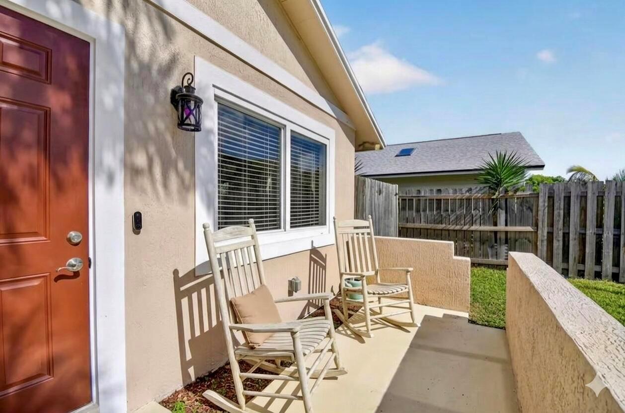 8699 Uranus Terrace, West Palm Beach FL 33403 photo 3