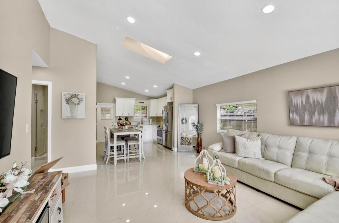 8699 Uranus Terrace, West Palm Beach FL 33403 photo 5