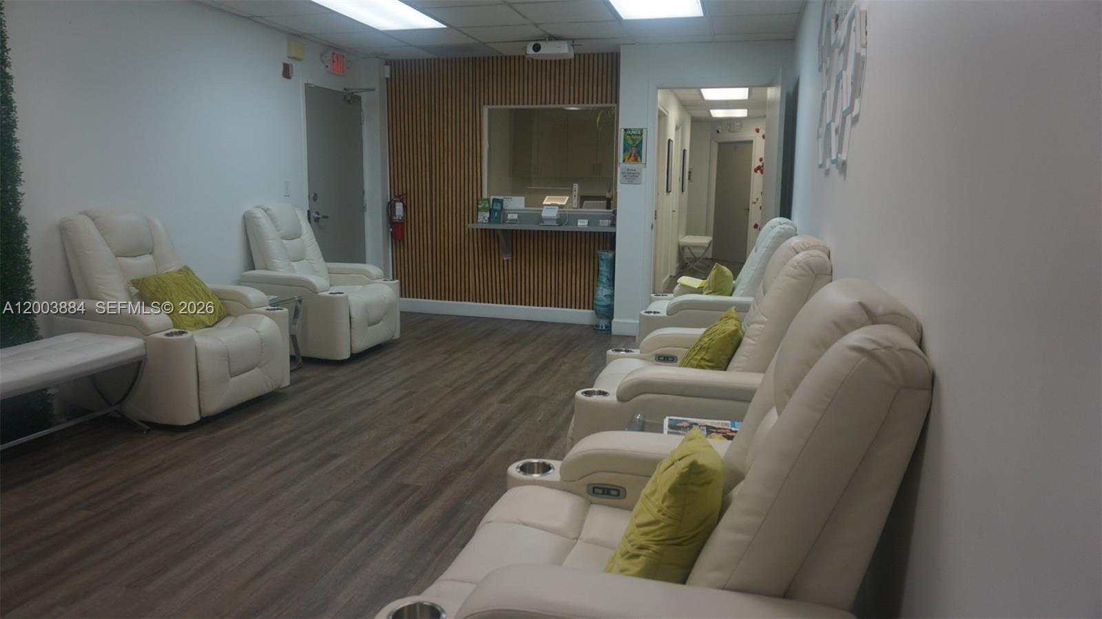 1250 E Hallandale Beach Blvd, Hallandale Beach FL 33009