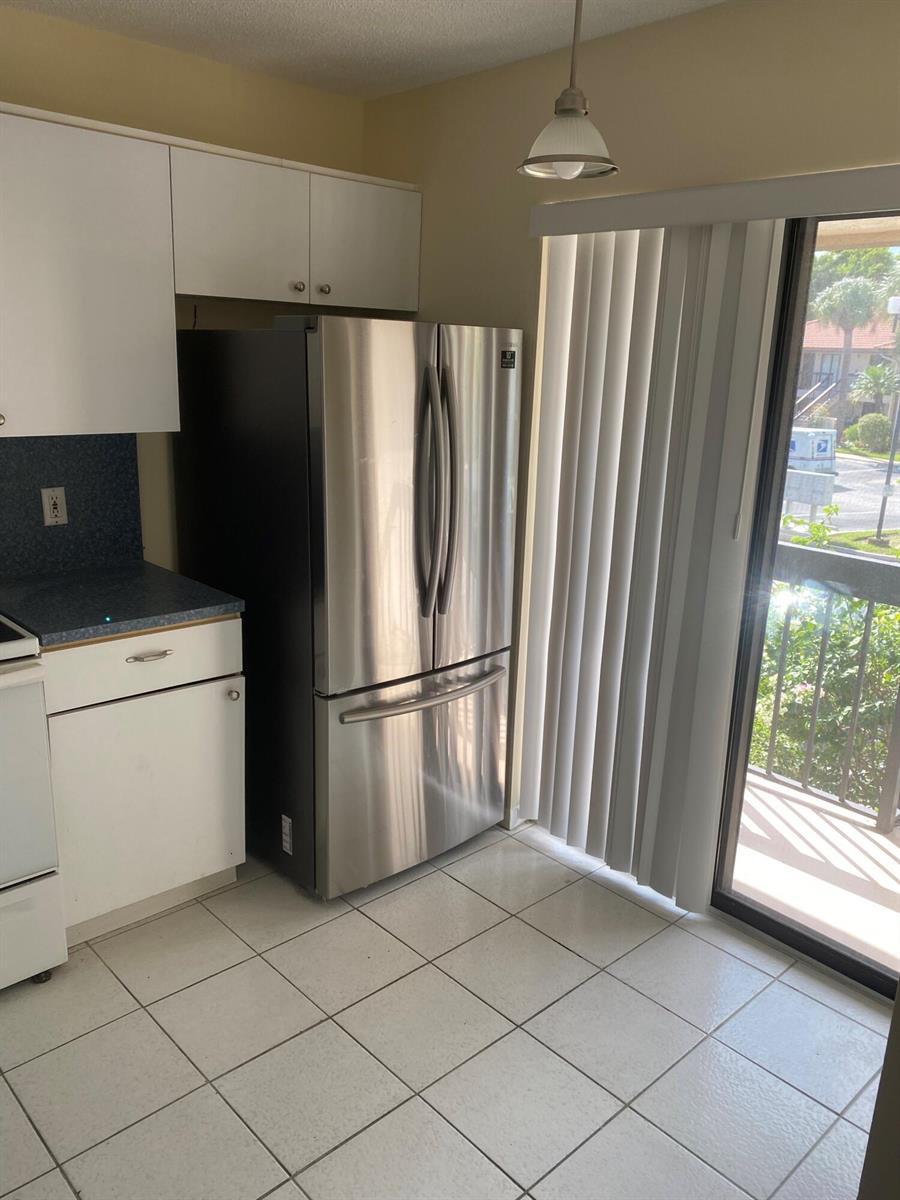 5200 E Club Circle # 206, Boca Raton FL 33487 photo 3