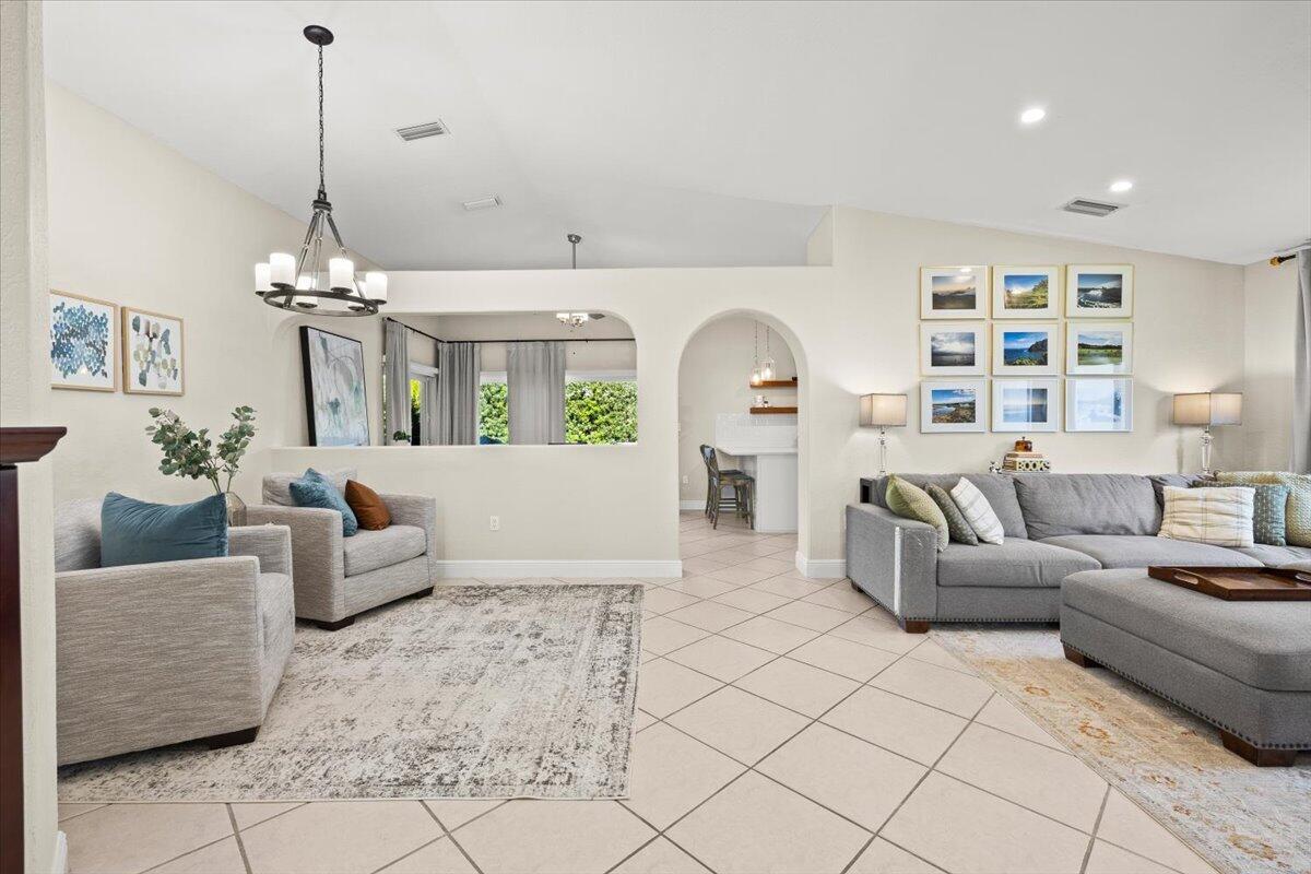 14525 NW 88th Avenue, Miami Lakes FL 33018 photo 4
