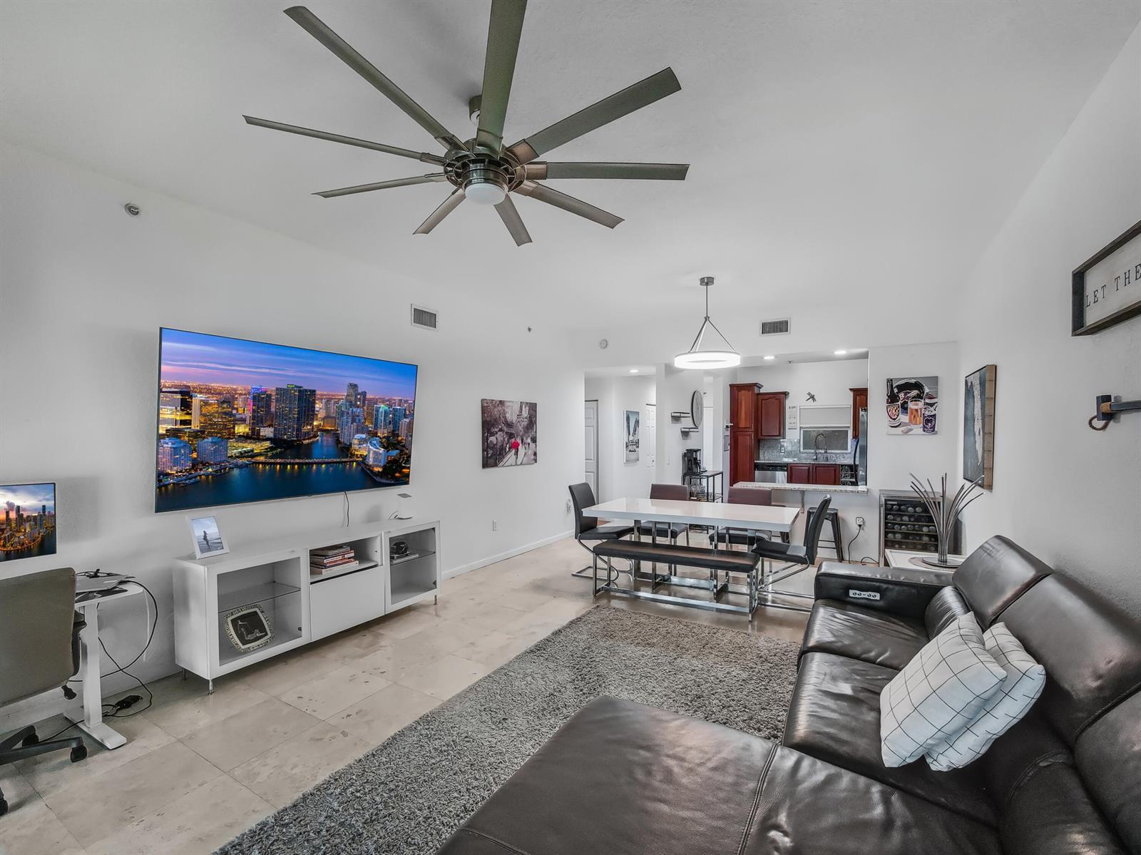 1610 Presidential Way # 207, West Palm Beach FL 33401 photo 3