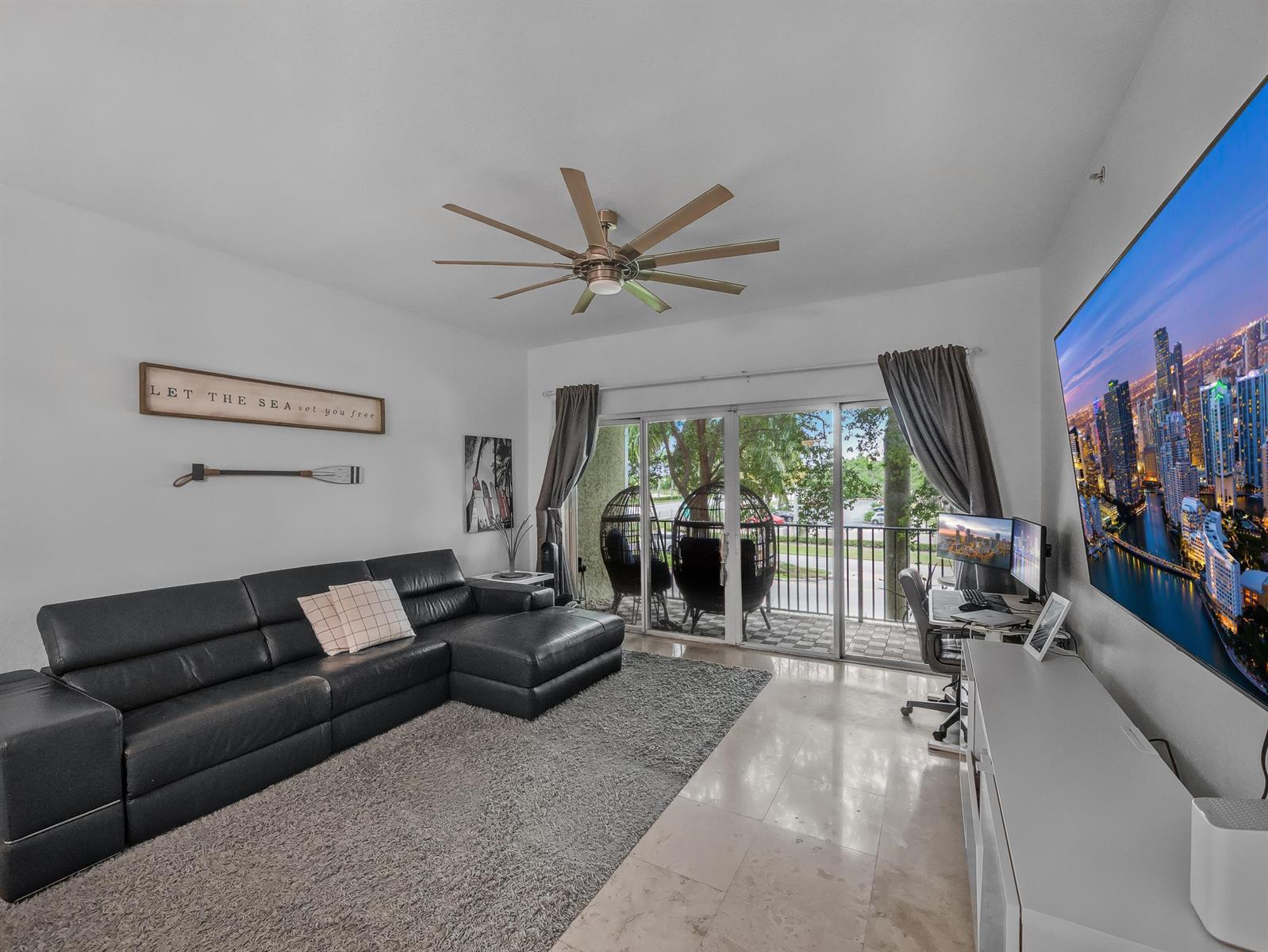 1610 Presidential Way # 207, West Palm Beach FL 33401