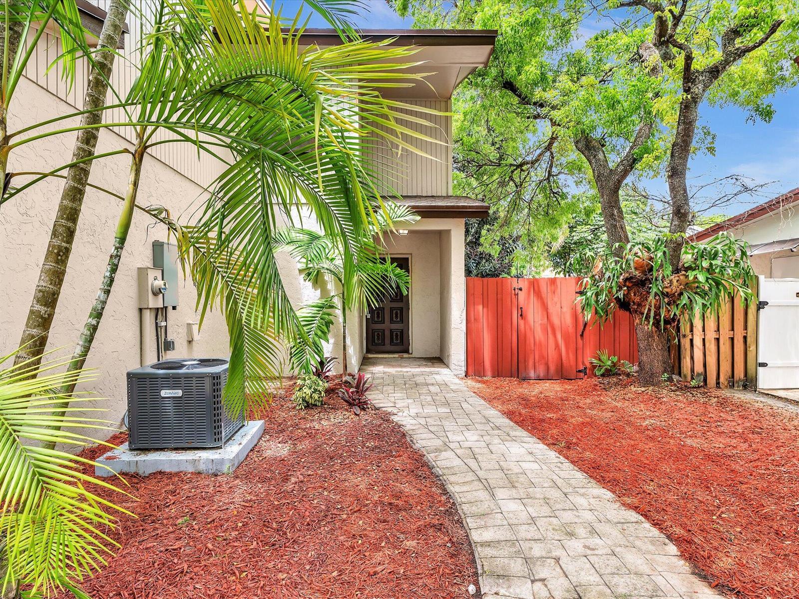 3841 Farragut Street, Hollywood FL 33021 photo 3