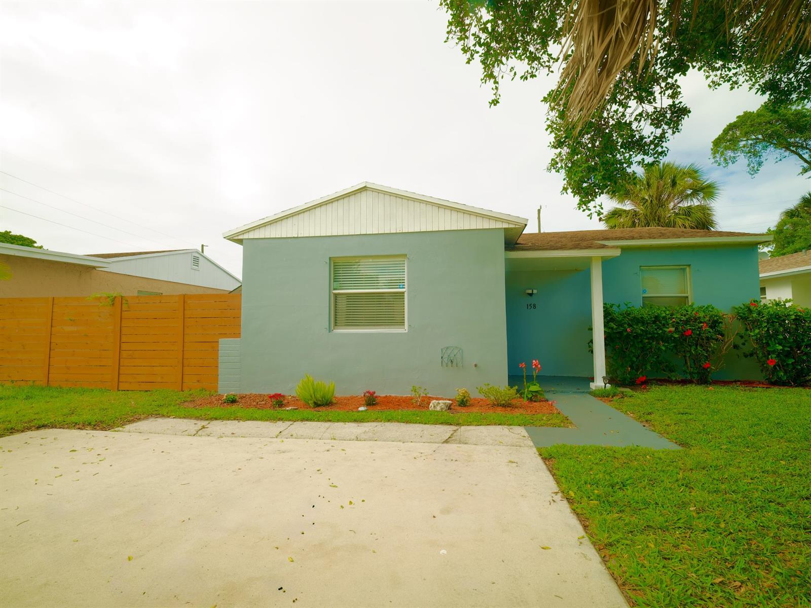 158 W 25th Street, Riviera Beach FL 33404