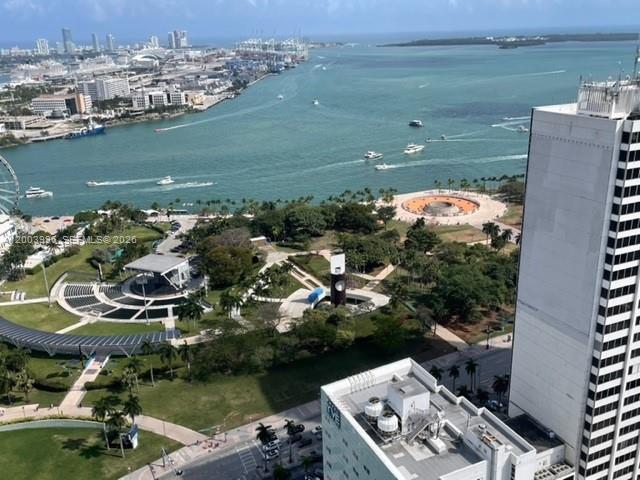 253 2nd St # 3807, Miami FL 33132 photo 3