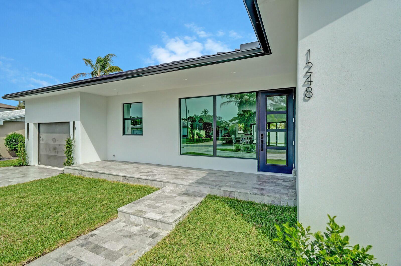 1248 N Harbor Drive, Singer Island FL 33404 photo 4