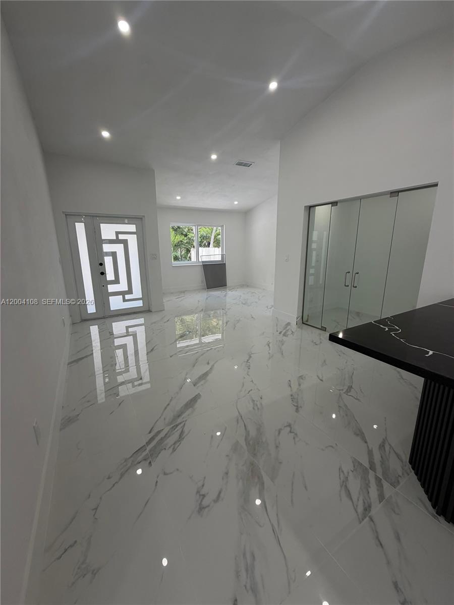 8981 SW 5th Ln, Miami FL 33174 photo 3