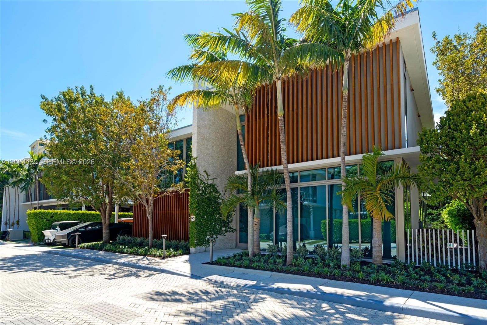 110 Reef Ln, Key Biscayne FL 33149 photo 3