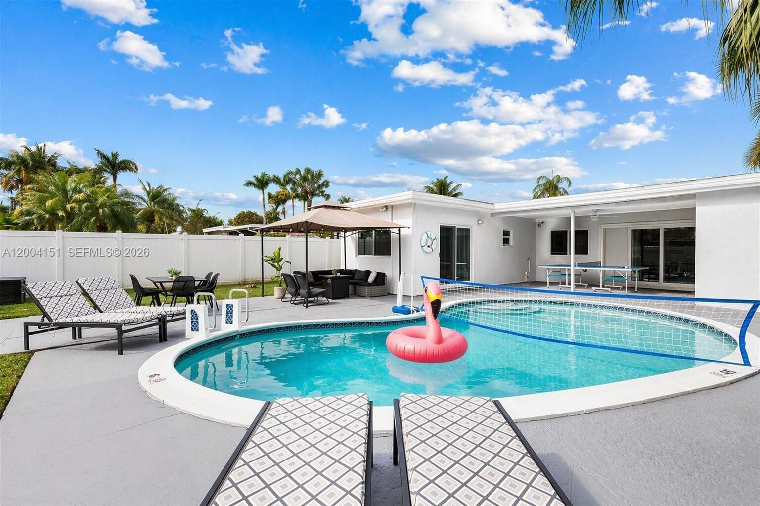 1426 Coolidge St, Hollywood FL 33020 photo 2