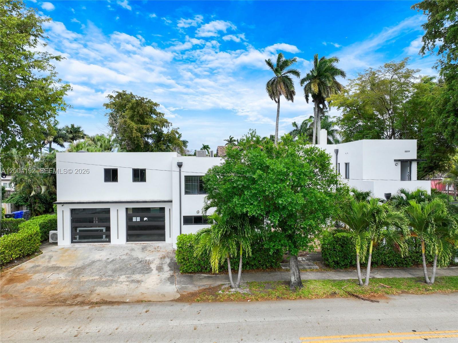 1329 Polk St, Hollywood FL 33019 photo 2