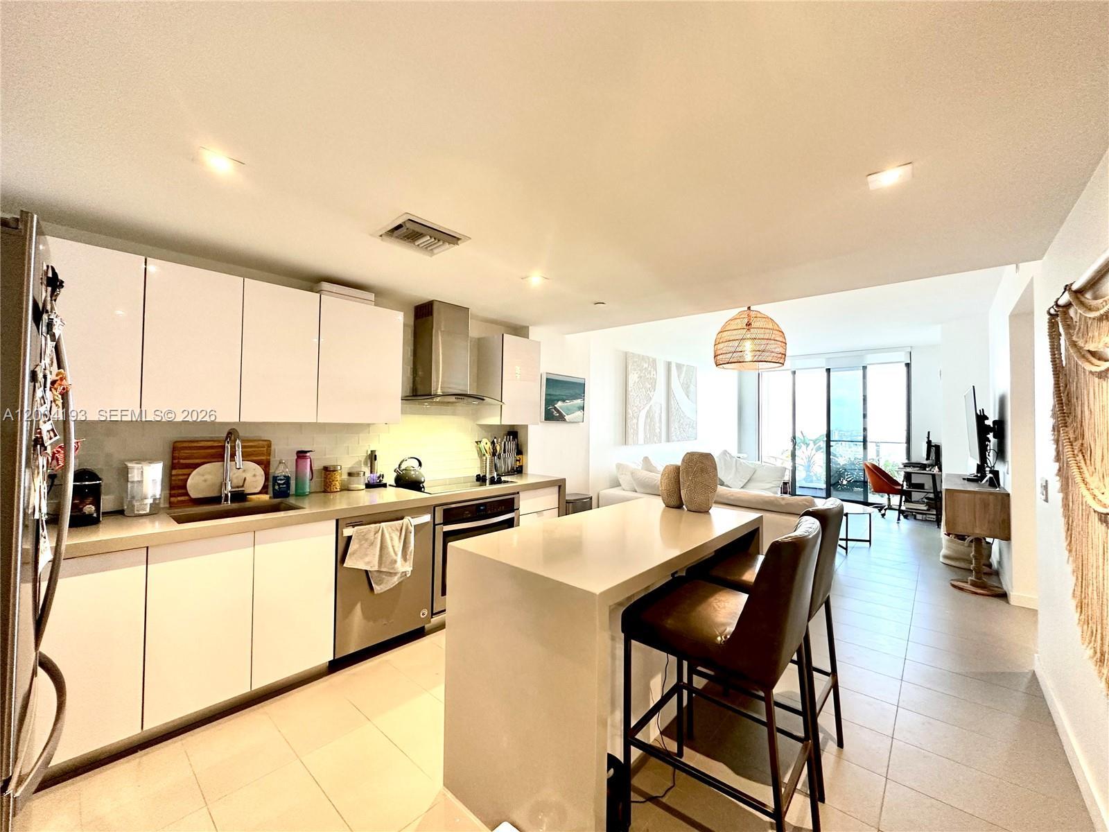 1600 NE 1st Ave # 3412, Miami FL 33132 photo 2