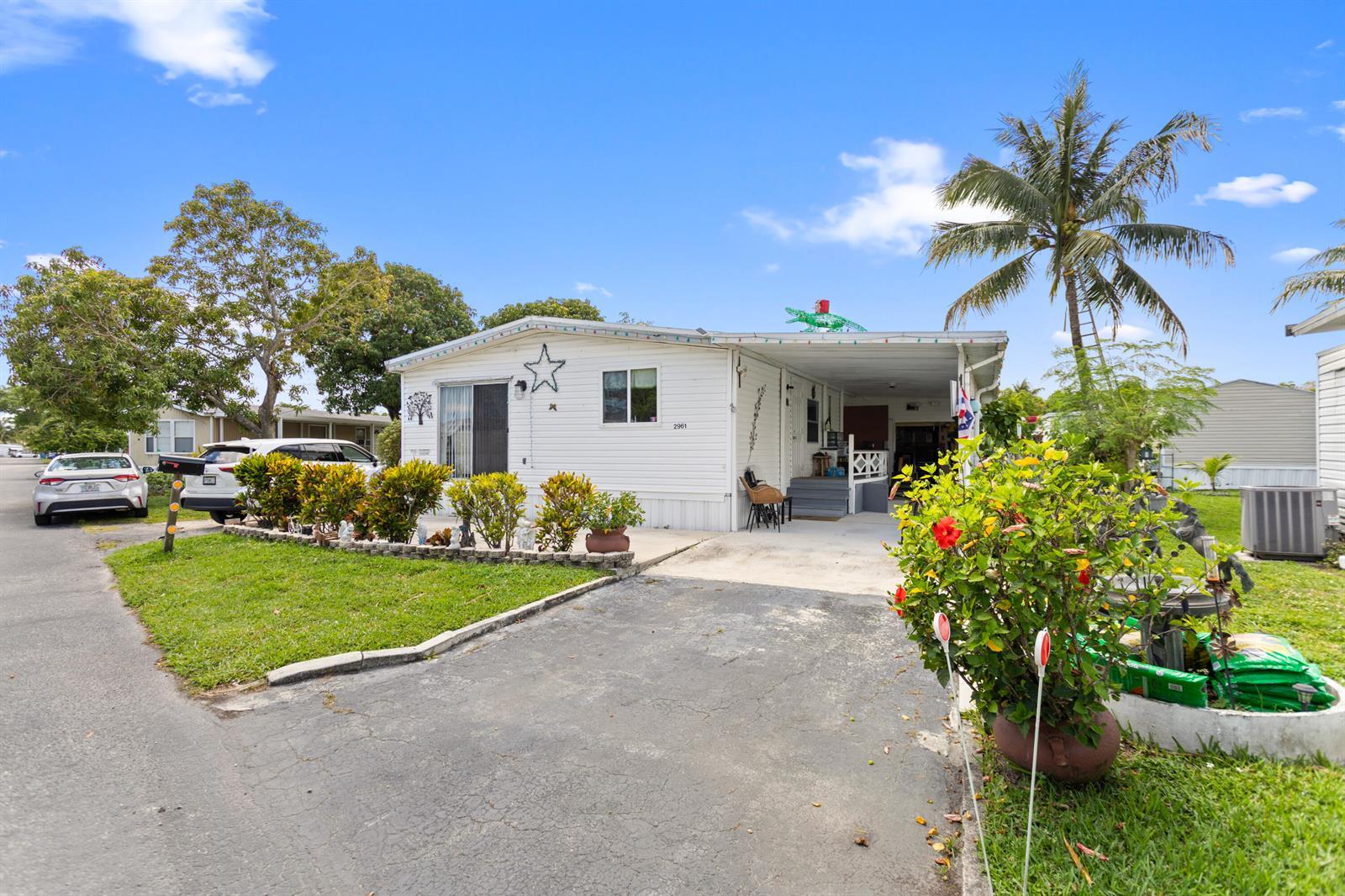 2961 SW 52nd Terrace, Davie FL 33314 photo 2