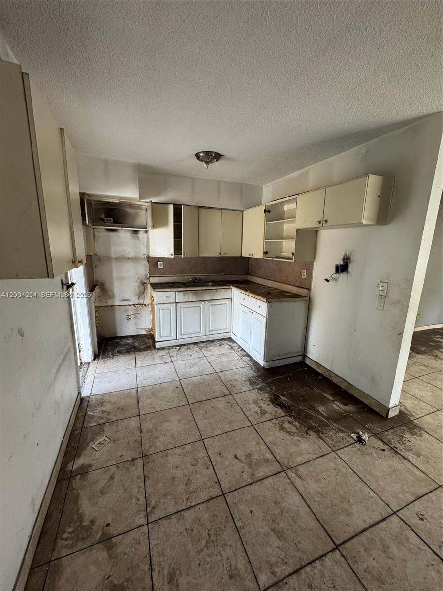 530 NW 31st Ave, Fort Lauderdale FL 33311 photo 3