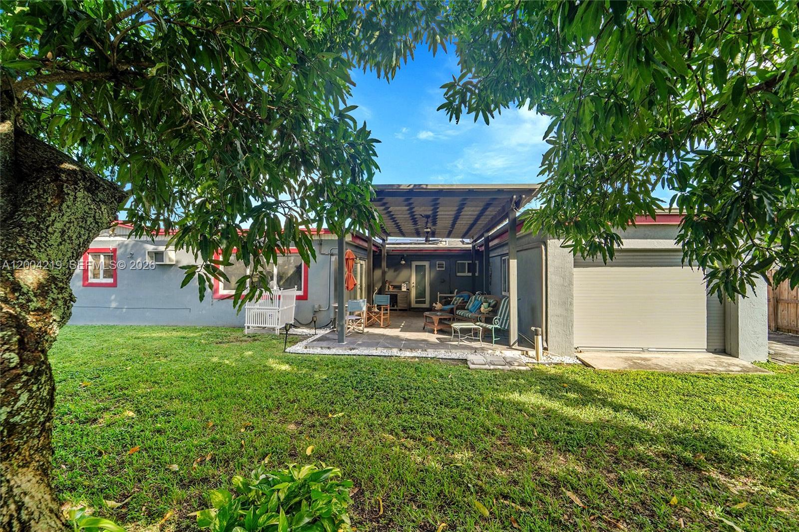 8370 NW 185th St, Hialeah FL 33015 photo 3
