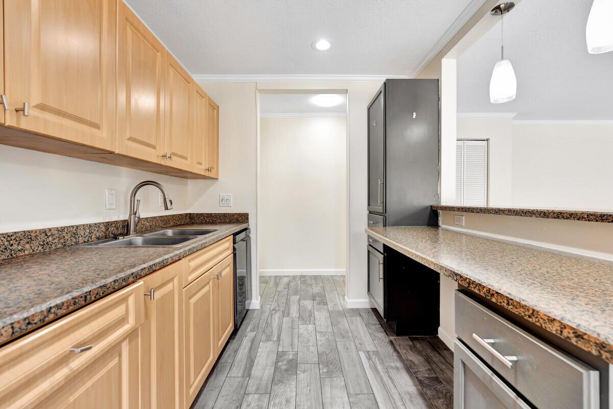 150 Pineview Road # F3, Jupiter FL 33469 photo 3