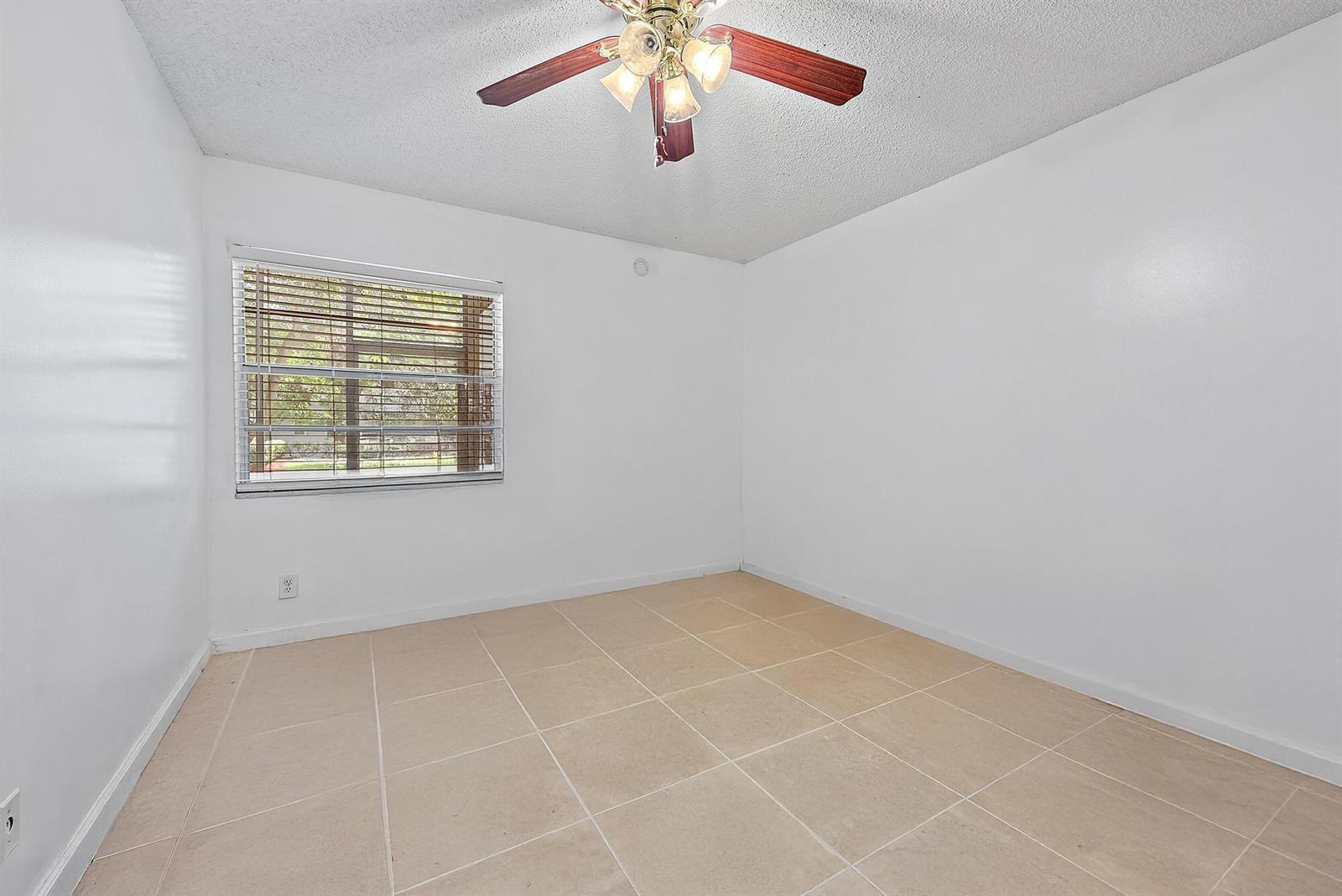 869 S Flanders S, Delray Beach FL 33484 photo 5