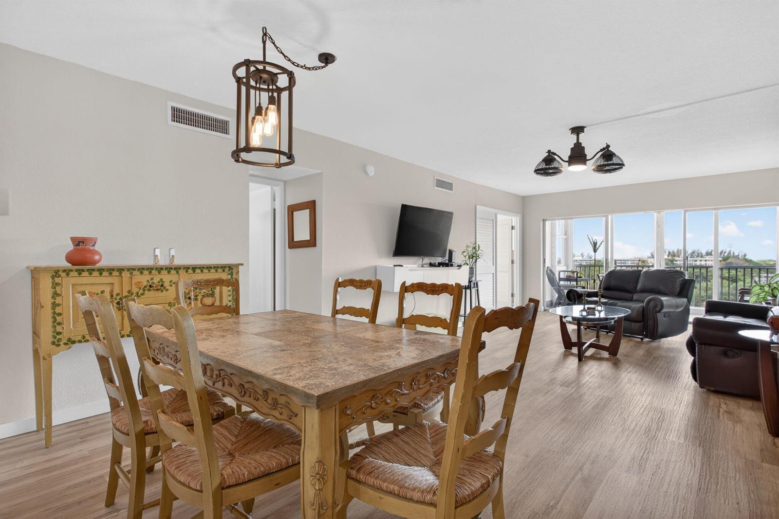 2950 N Palm Aire Drive # 606, Pompano Beach FL 33069