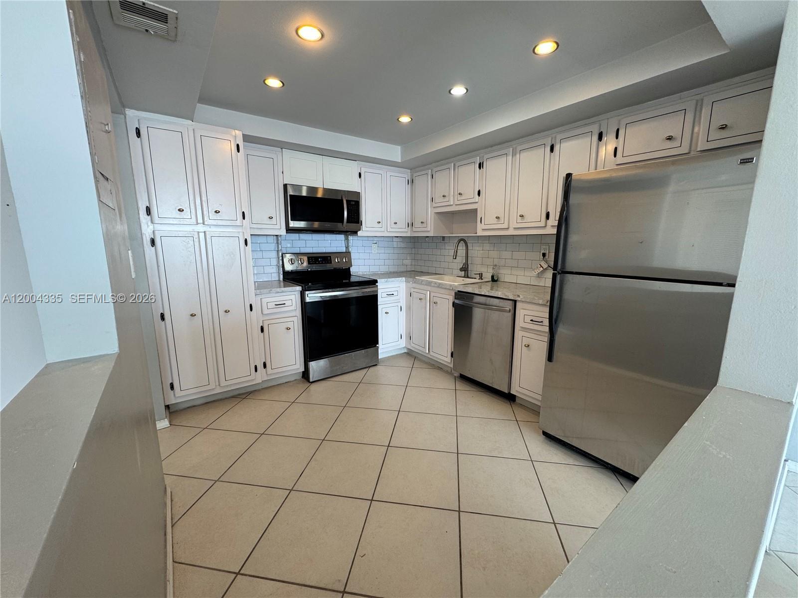 18041 Biscayne Blvd # 1603, Aventura FL 33160 photo 4