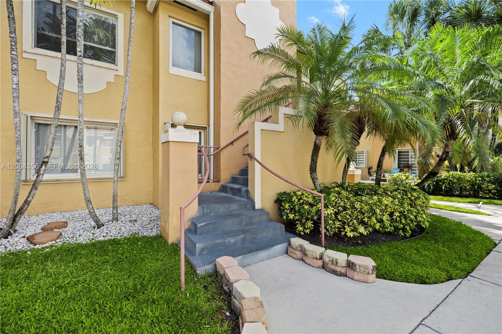 631 NW 79th Ter # 204, Pembroke Pines FL 33024 photo 2