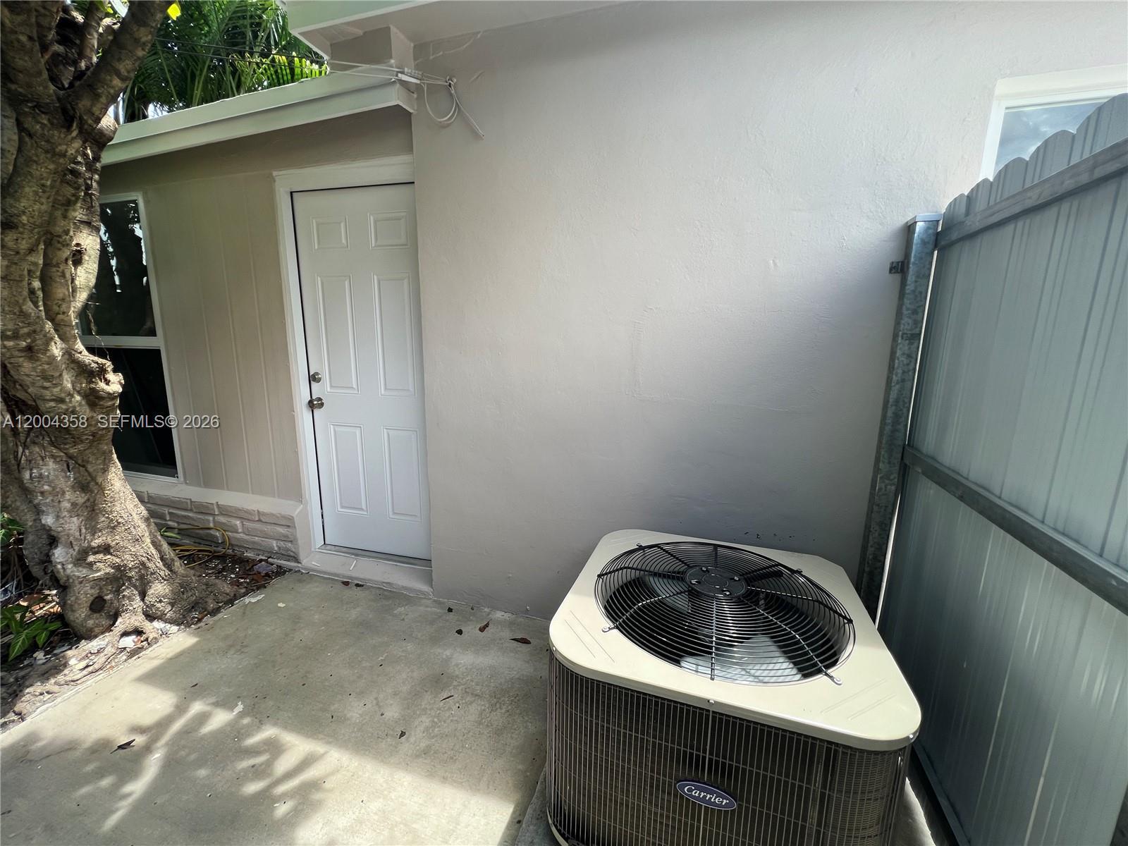27 NE 5th Ave, Hialeah FL 33010 photo 5
