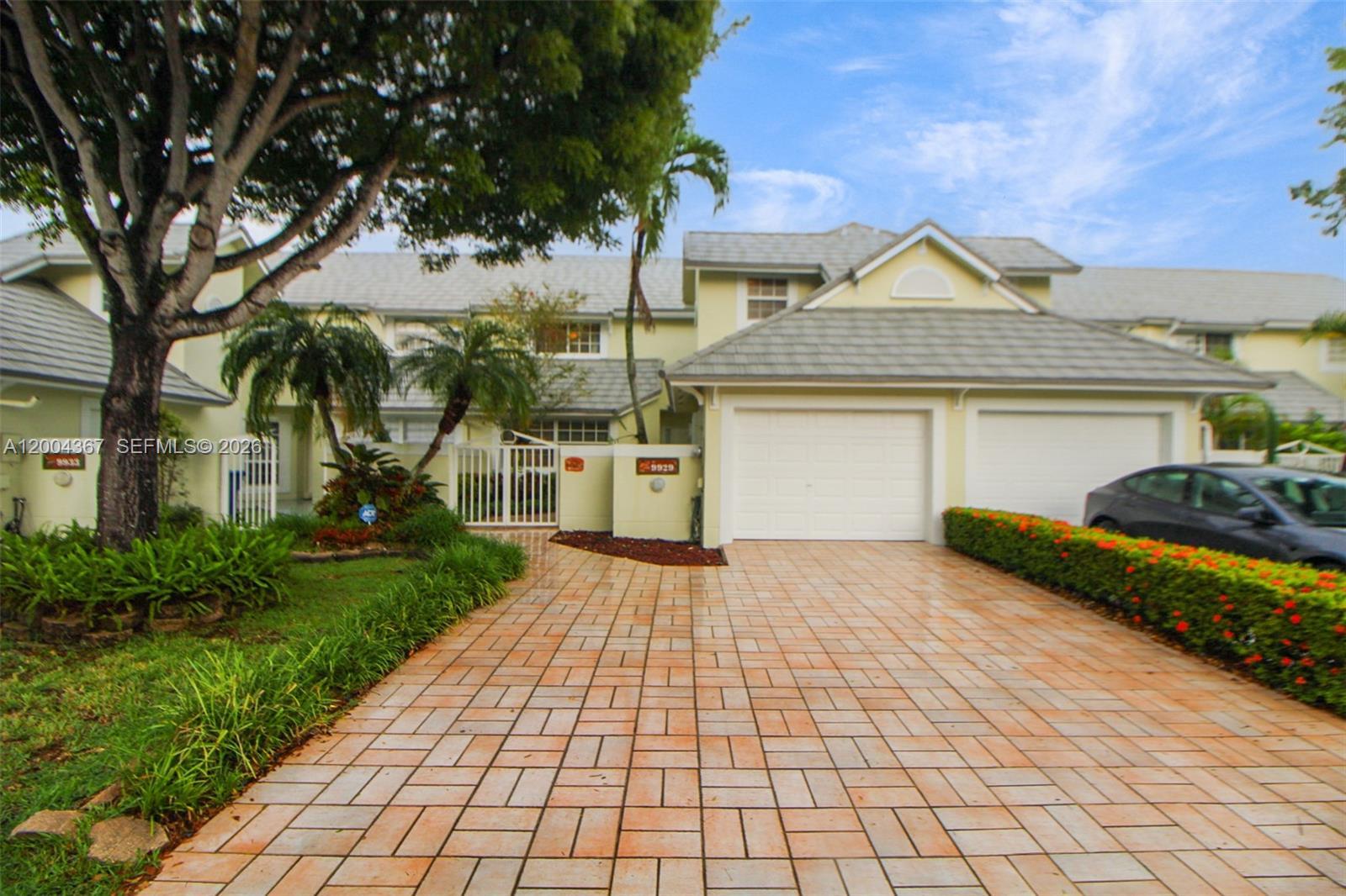 9929 NW 49th Ter, Doral FL 33178 photo 2