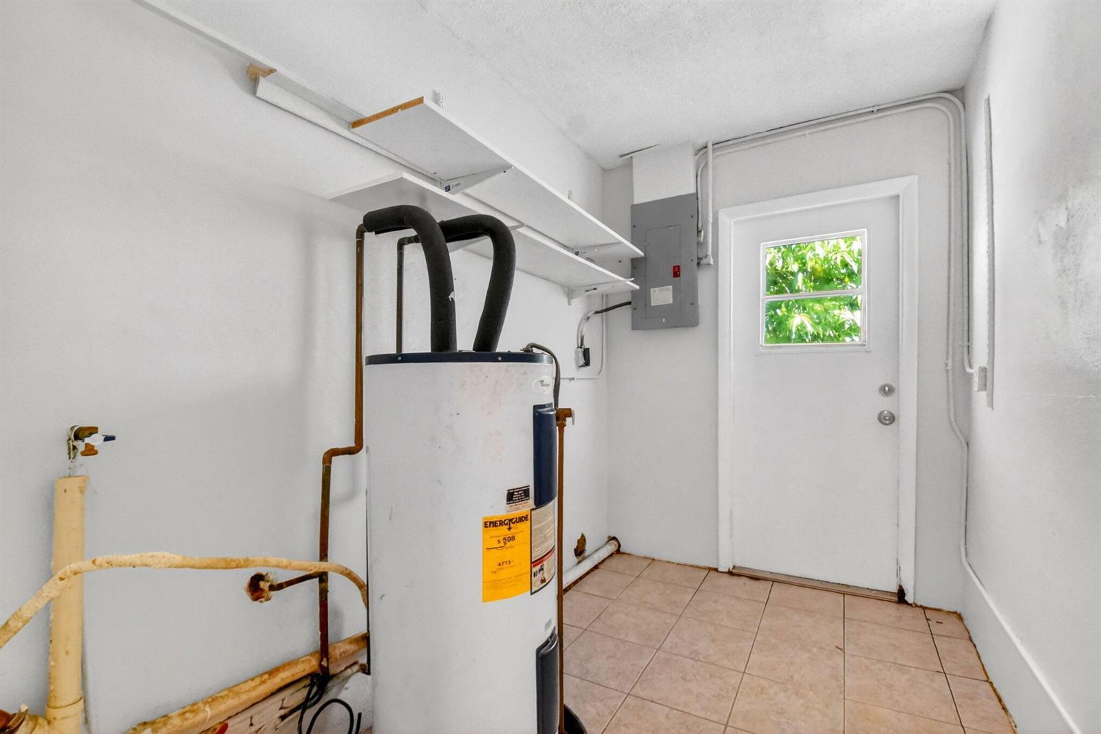 775 Snead Circle, FL 33413 photo 3