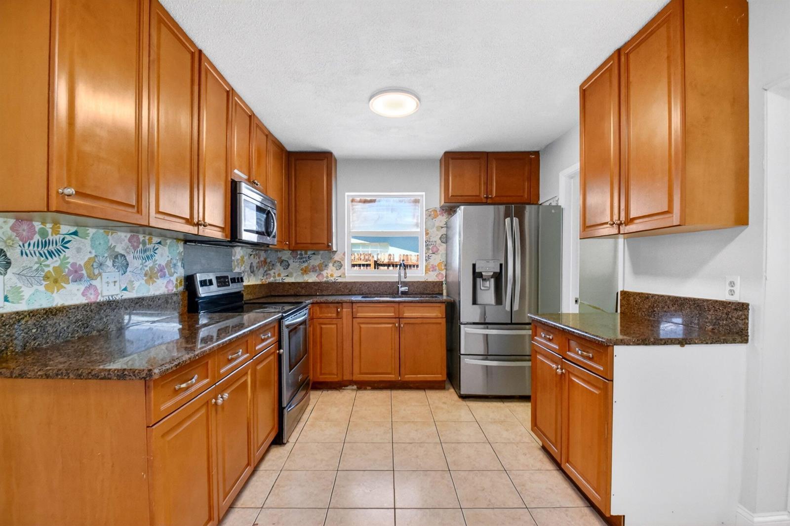 775 Snead Circle, FL 33413