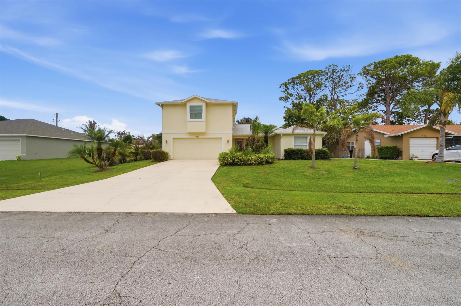 1707 SE Manth Lane, Port St. Lucie FL 34983