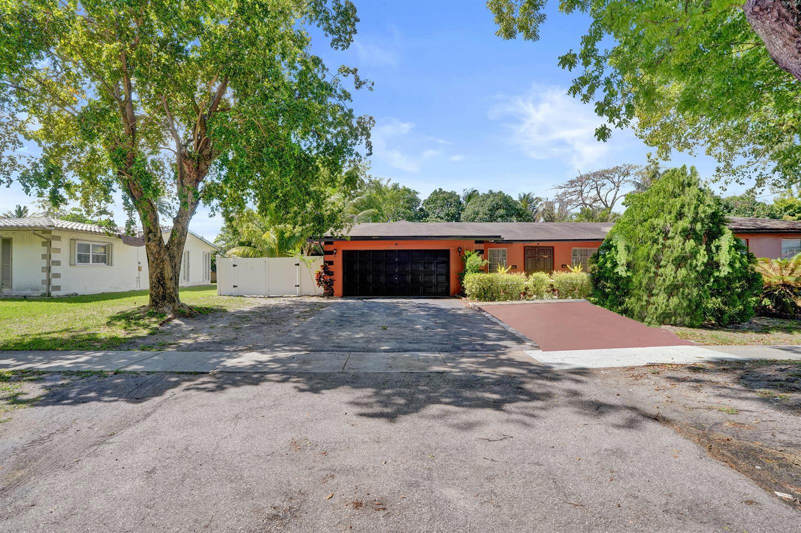 6540 SW 7th Street, Margate FL 33068 photo 2