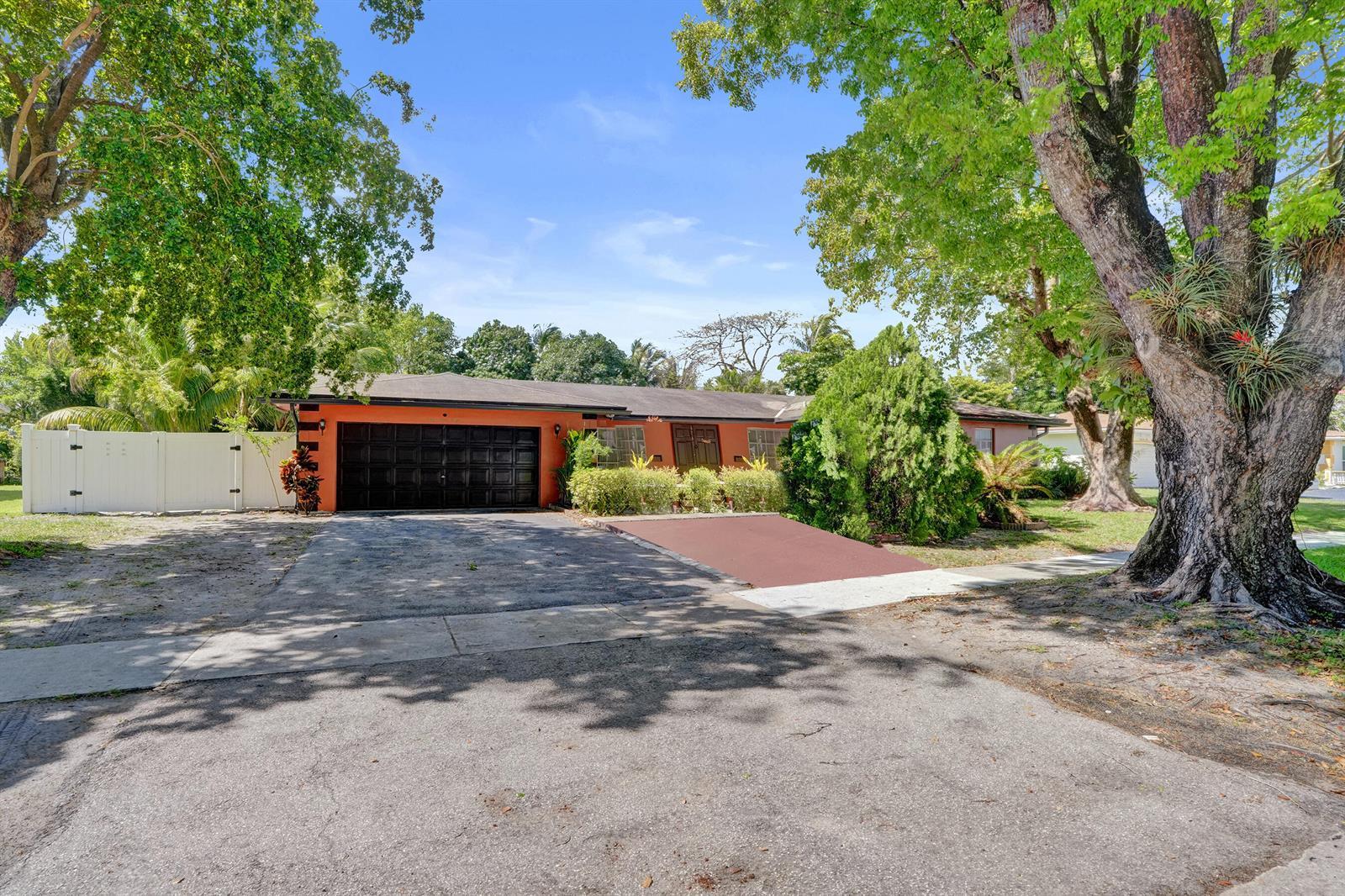 6540 SW 7th Street, Margate FL 33068