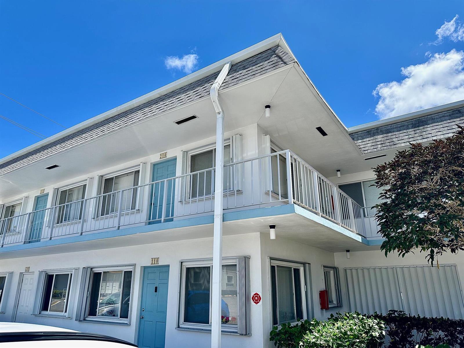 2880 Lake Osborne Drive # 210, FL 33461